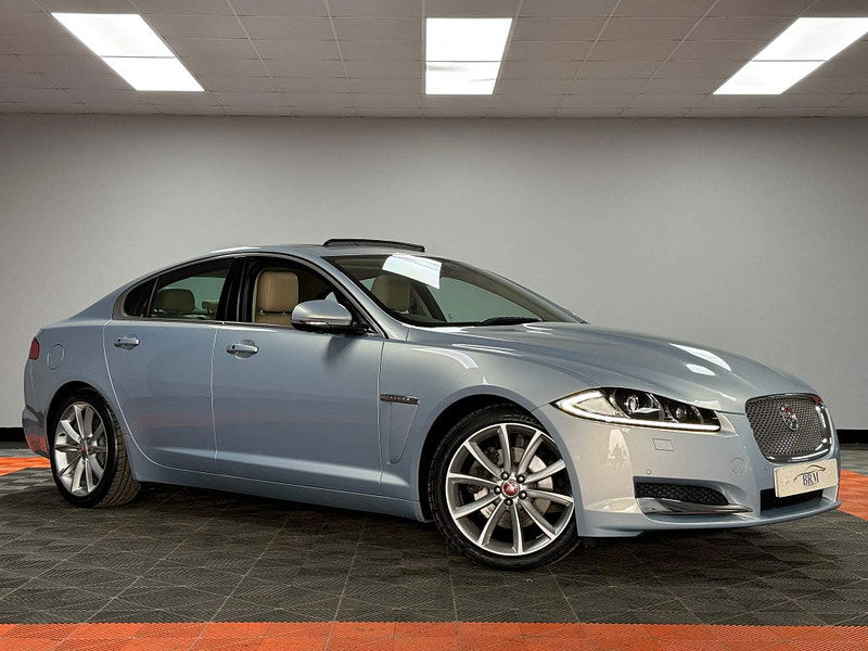 Jaguar XF 2.2d Premium Luxury Auto Euro 5 (s/s) 4dr 4dr Automatic 2024