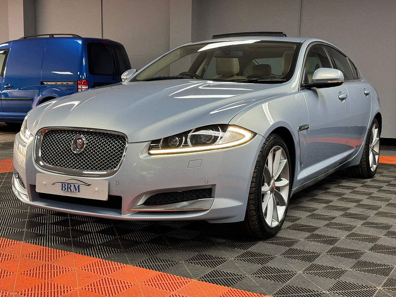 Jaguar XF 2.2d Premium Luxury Auto Euro 5 (s/s) 4dr 4dr Automatic 2024