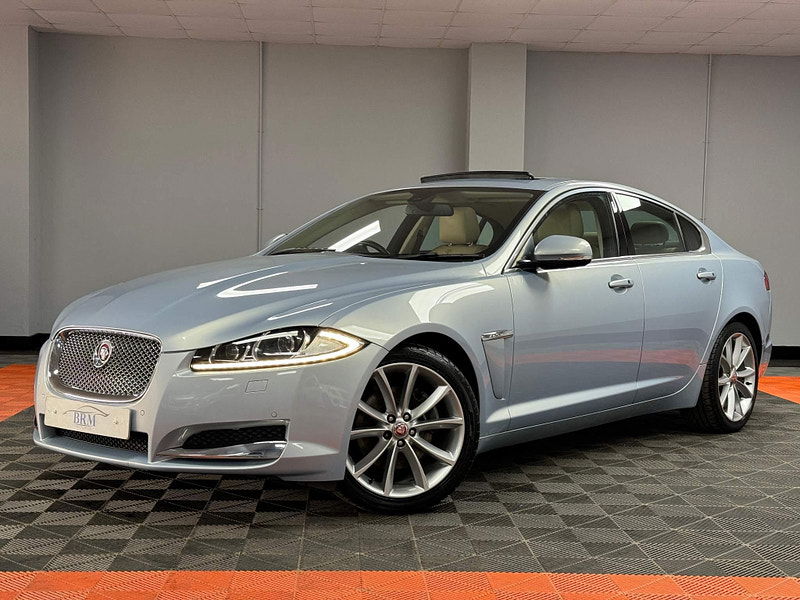 Jaguar XF 2.2d Premium Luxury Auto Euro 5 (s/s) 4dr 4dr Automatic 2024