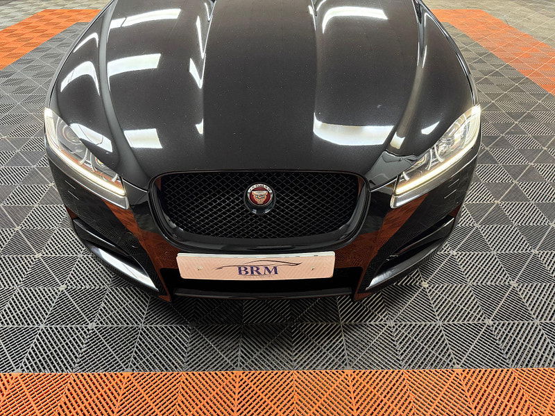 Jaguar XF 2.2d R-Sport Black Auto Euro 5 (s/s) 4dr 4dr Automatic 2025