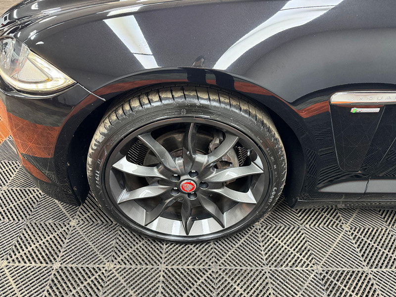 Jaguar XF 2.2d R-Sport Black Auto Euro 5 (s/s) 4dr 4dr Automatic 2025