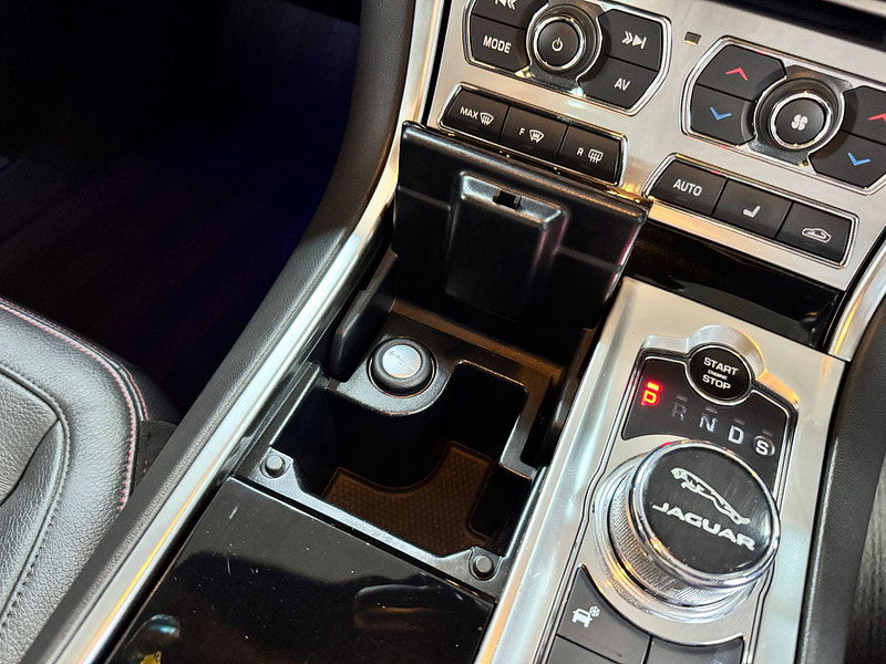 Jaguar XF 2.2d R-Sport Black Auto Euro 5 (s/s) 4dr 4dr Automatic 2025