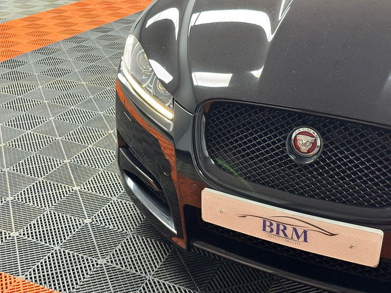 Jaguar XF 2.2d R-Sport Black Auto Euro 5 (s/s) 4dr 4dr Automatic 2025