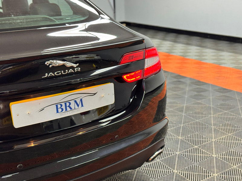 Jaguar XF 2.2d R-Sport Black Auto Euro 5 (s/s) 4dr 4dr Automatic 2025
