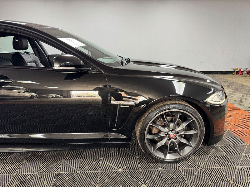 Jaguar XF 2.2d R-Sport Black Auto Euro 5 (s/s) 4dr 4dr Automatic 2025
