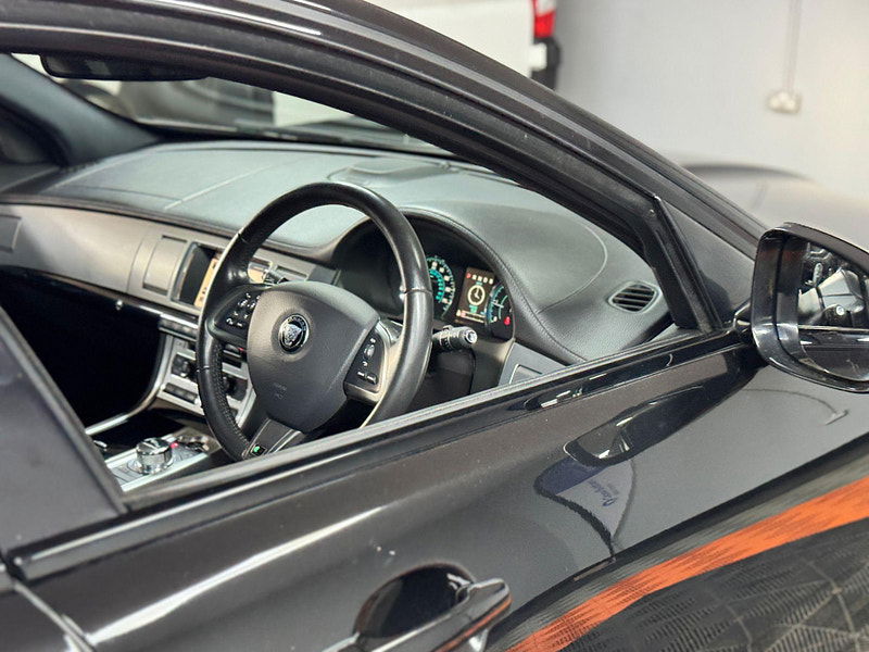 Jaguar XF 2.2d R-Sport Black Auto Euro 5 (s/s) 4dr 4dr Automatic 2025