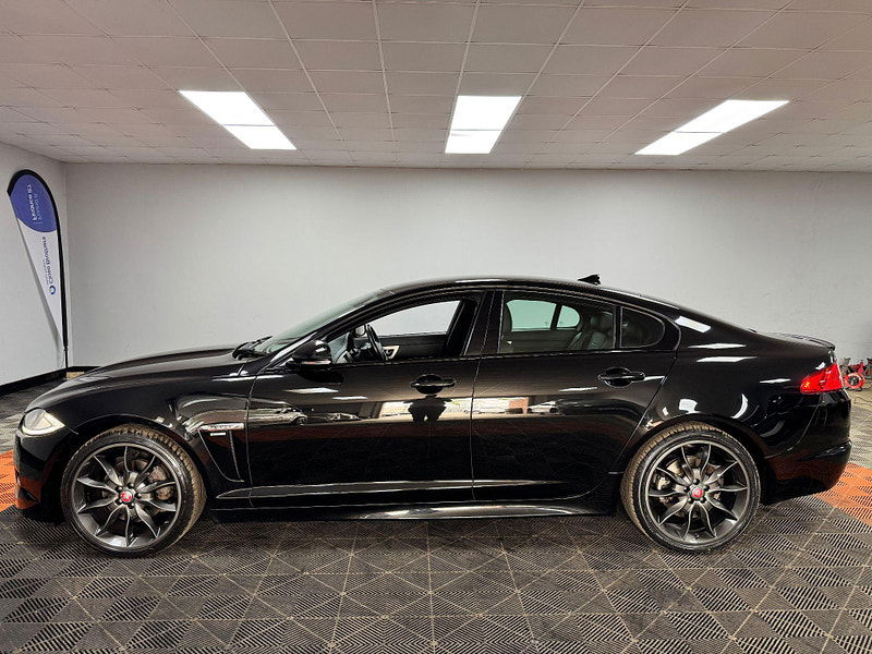 Jaguar XF 2.2d R-Sport Black Auto Euro 5 (s/s) 4dr 4dr Automatic 2025