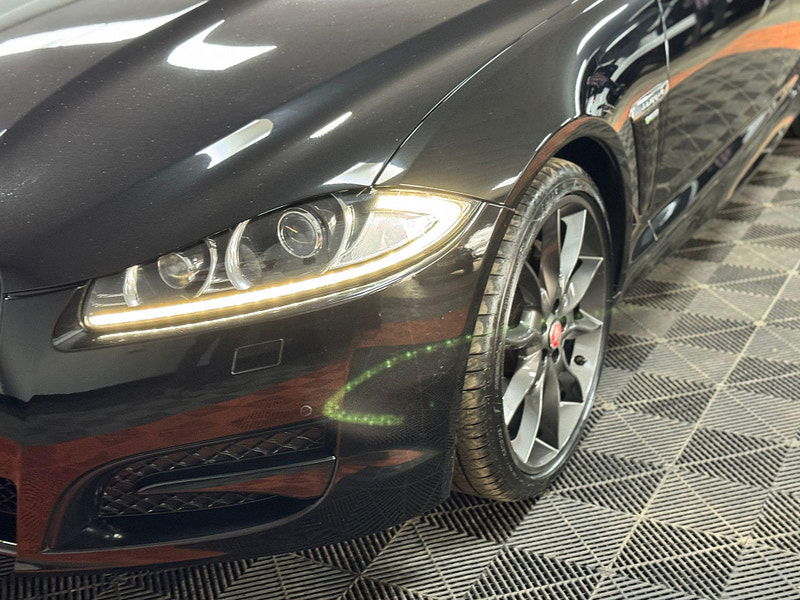 Jaguar XF 2.2d R-Sport Black Auto Euro 5 (s/s) 4dr 4dr Automatic 2025