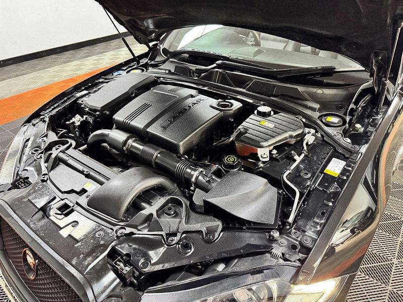 Jaguar XF 2.2d R-Sport Black Auto Euro 5 (s/s) 4dr 4dr Automatic 2025