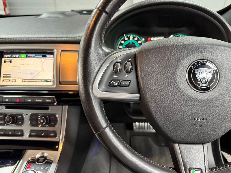 Jaguar XF 2.2d R-Sport Black Auto Euro 5 (s/s) 4dr 4dr Automatic 2025