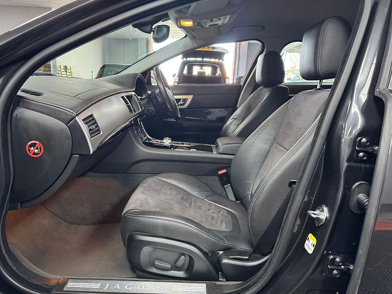 Jaguar XF 2.2d Sport Auto Euro 5 (s/s) 4dr 4dr Automatic 2025