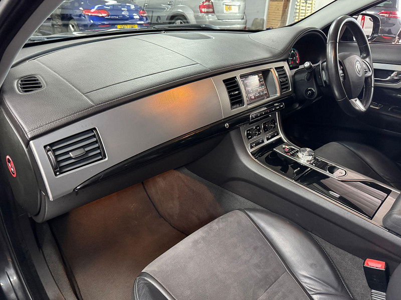 Jaguar XF 2.2d Sport Auto Euro 5 (s/s) 4dr 4dr Automatic 2025