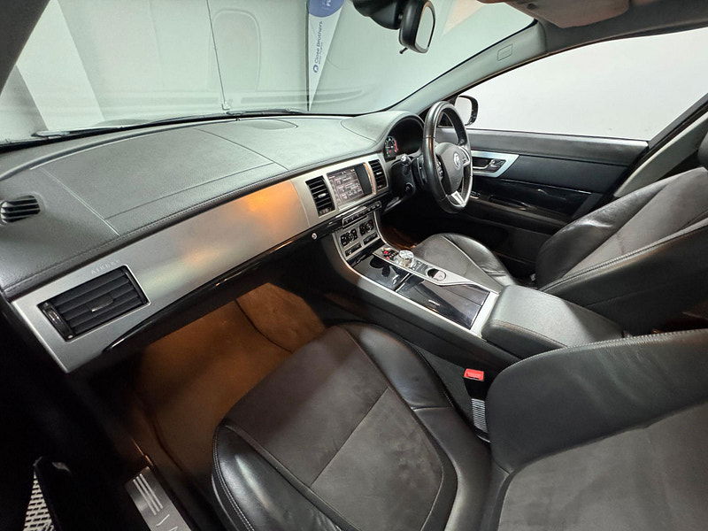 Jaguar XF 2.2d Sport Auto Euro 5 (s/s) 4dr 4dr Automatic 2025