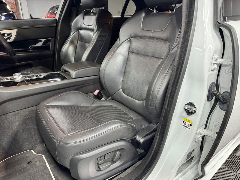 Jaguar XF 3.0d S V6 Portfolio Auto Euro 5 (s/s) 4dr 4dr Automatic 2026