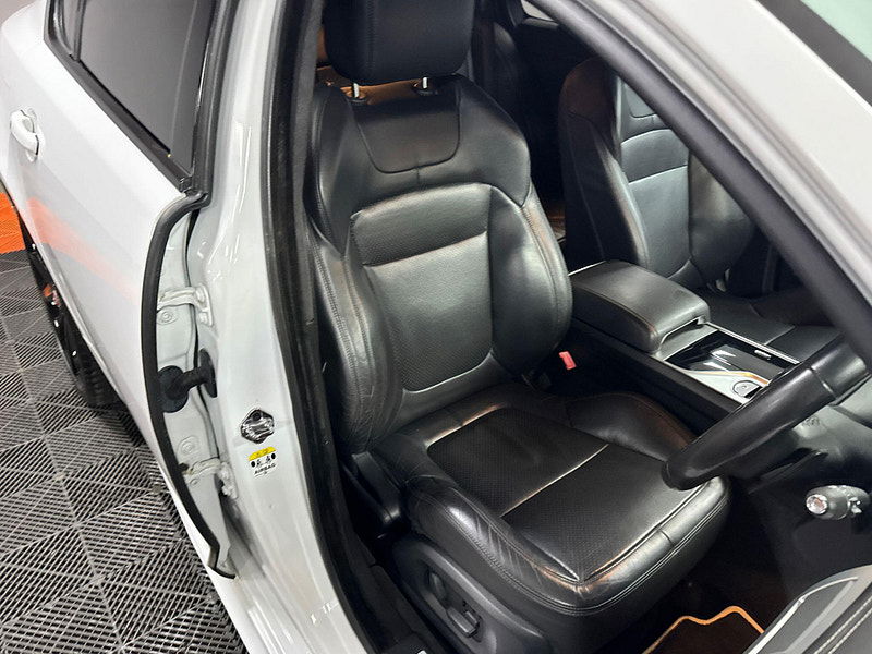 Jaguar XF 3.0d S V6 Portfolio Auto Euro 5 (s/s) 4dr 4dr Automatic 2026