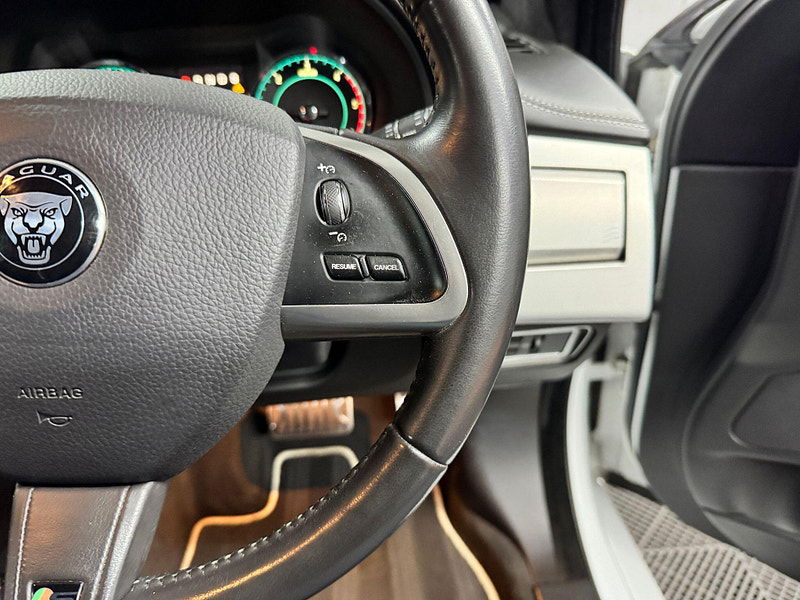 Jaguar XF 3.0d S V6 Portfolio Auto Euro 5 (s/s) 4dr 4dr Automatic 2026