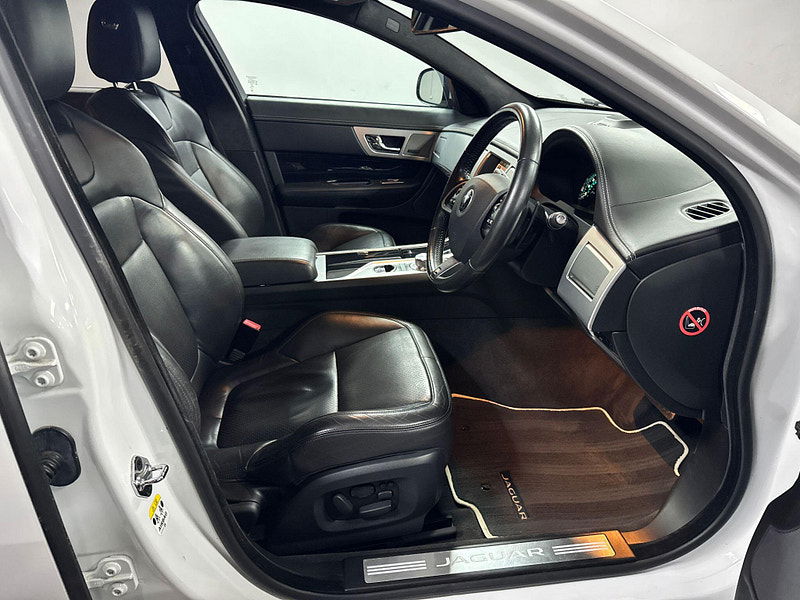 Jaguar XF 3.0d S V6 Portfolio Auto Euro 5 (s/s) 4dr 4dr Automatic 2026