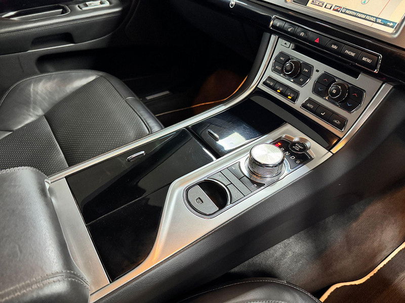 Jaguar XF 3.0d S V6 Portfolio Auto Euro 5 (s/s) 4dr 4dr Automatic 2026