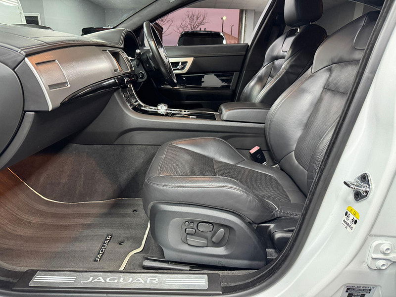 Jaguar XF 3.0d S V6 Portfolio Auto Euro 5 (s/s) 4dr 4dr Automatic 2026