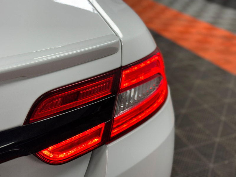 Jaguar XF 3.0d V6 R-Sport Auto Euro 5 (s/s) 4dr 4dr Automatic 2025