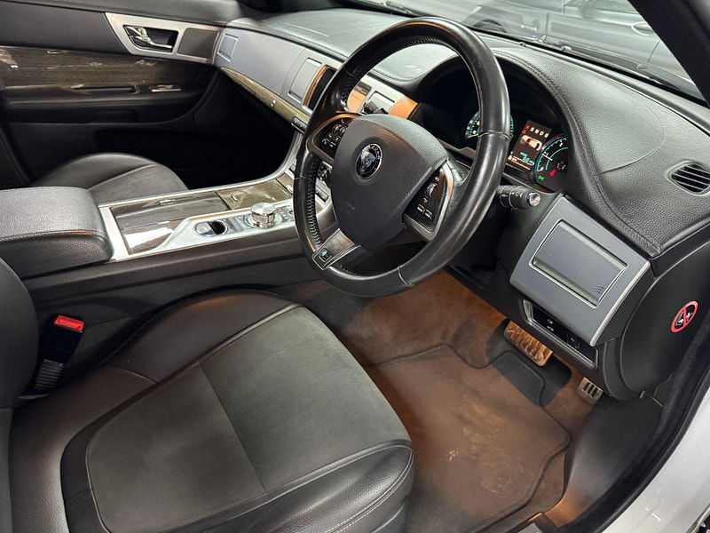 Jaguar XF 3.0d V6 R-Sport Auto Euro 5 (s/s) 4dr 4dr Automatic 2025
