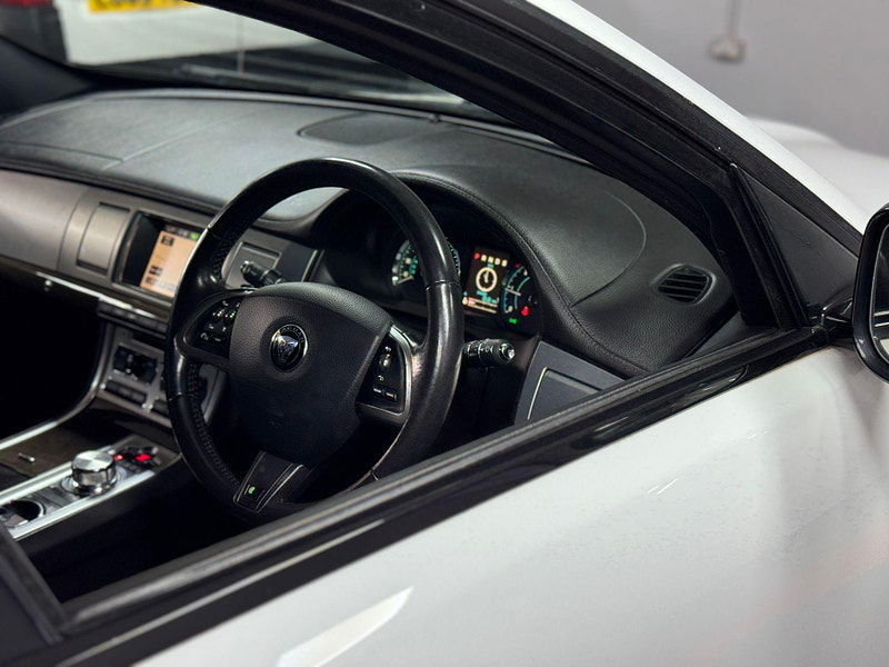 Jaguar XF 3.0d V6 R-Sport Auto Euro 5 (s/s) 4dr 4dr Automatic 2025