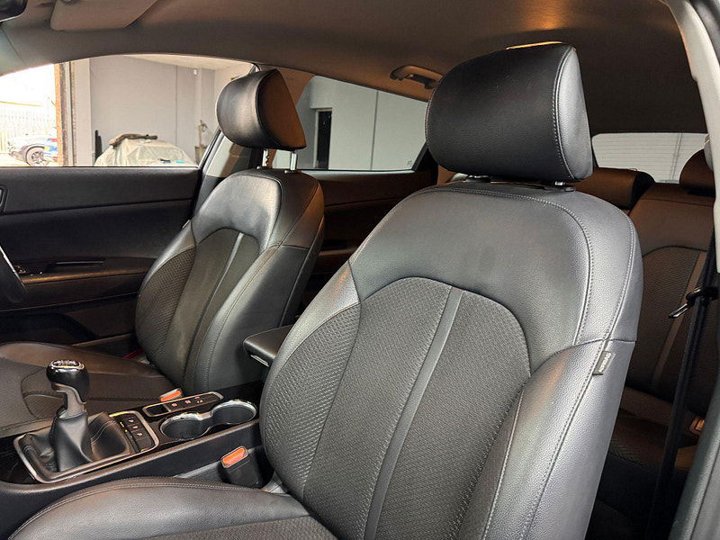 Kia Optima 1.7 CRDi 3 Sportswagon Euro 6 (s/s) 5dr 5dr Manual 2025