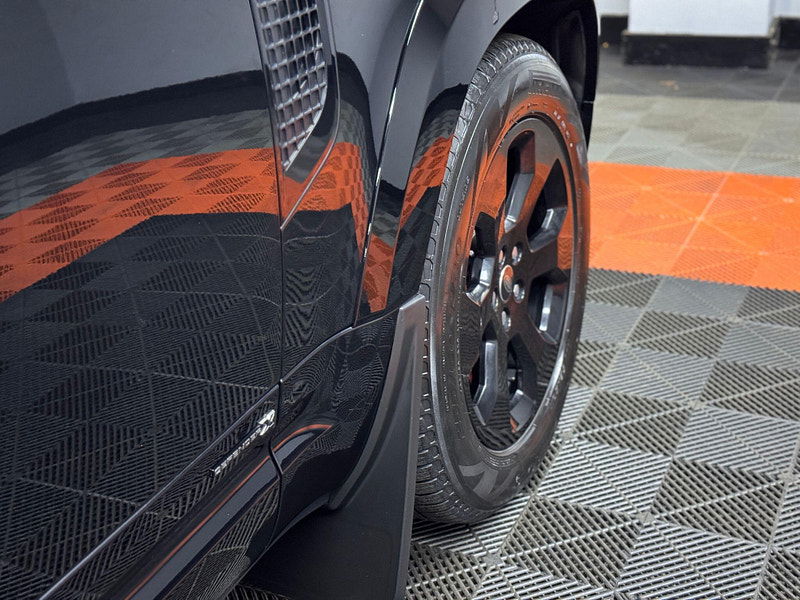 Land Rover Defender 130 3.0 D300 MHEV X Auto 4WD Euro 6 (s/s) 5dr 5dr Automatic 2026