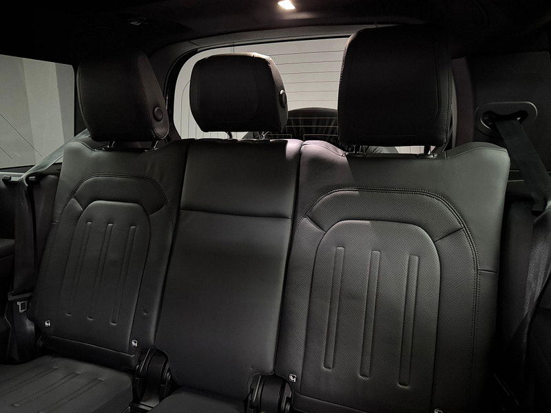 Land Rover Defender 130 3.0 D300 MHEV X Auto 4WD Euro 6 (s/s) 5dr 5dr Automatic 2026