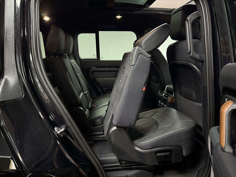 Land Rover Defender 130 3.0 D300 MHEV X Auto 4WD Euro 6 (s/s) 5dr 5dr Automatic 2026