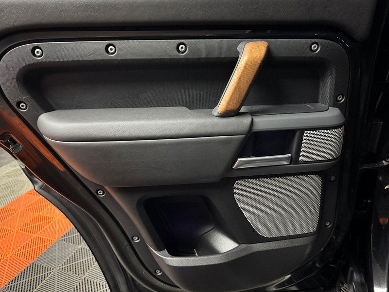 Land Rover Defender 130 3.0 D300 MHEV X Auto 4WD Euro 6 (s/s) 5dr 5dr Automatic 2026