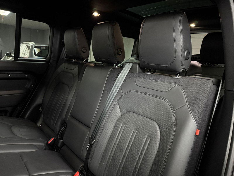 Land Rover Defender 130 3.0 D300 MHEV X Auto 4WD Euro 6 (s/s) 5dr 5dr Automatic 2026
