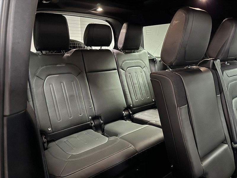 Land Rover Defender 130 3.0 D300 MHEV X Auto 4WD Euro 6 (s/s) 5dr 5dr Automatic 2026