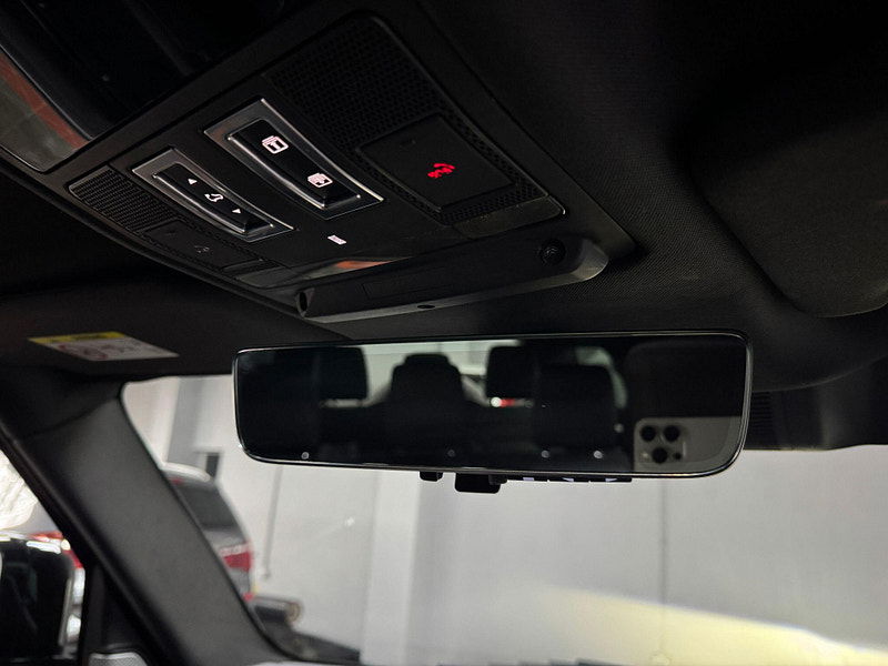 Land Rover Defender 130 3.0 D300 MHEV X Auto 4WD Euro 6 (s/s) 5dr 5dr Automatic 2026