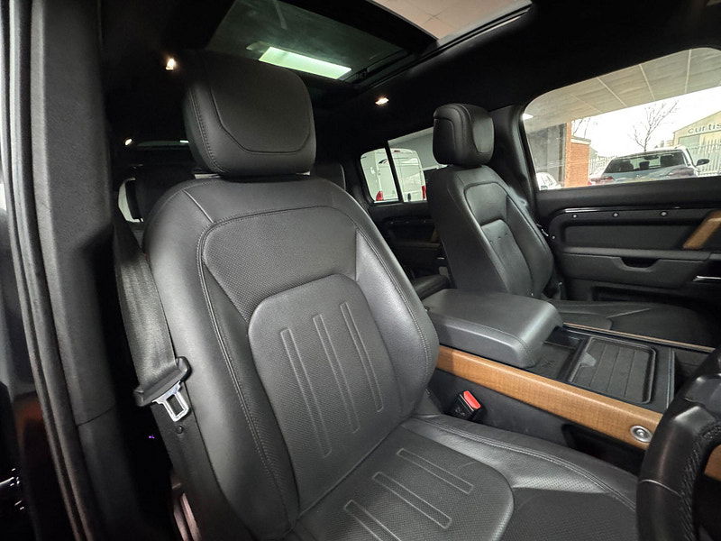 Land Rover Defender 130 3.0 D300 MHEV X Auto 4WD Euro 6 (s/s) 5dr 5dr Automatic 2026