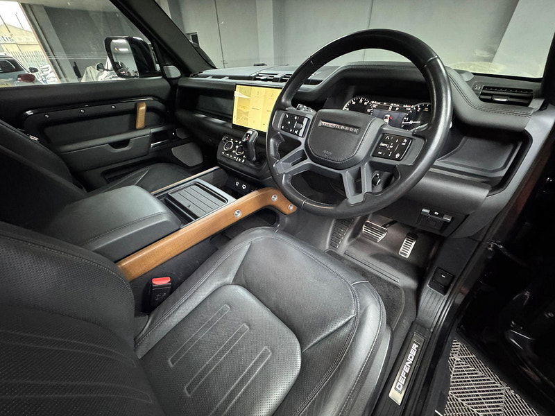 Land Rover Defender 130 3.0 D300 MHEV X Auto 4WD Euro 6 (s/s) 5dr 5dr Automatic 2026