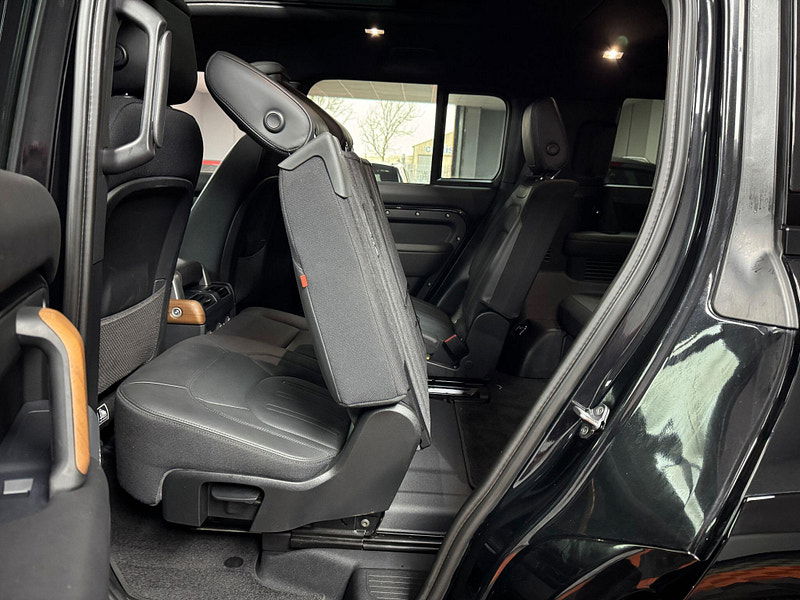 Land Rover Defender 130 3.0 D300 MHEV X Auto 4WD Euro 6 (s/s) 5dr 5dr Automatic 2026