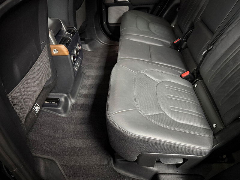 Land Rover Defender 130 3.0 D300 MHEV X Auto 4WD Euro 6 (s/s) 5dr 5dr Automatic 2026