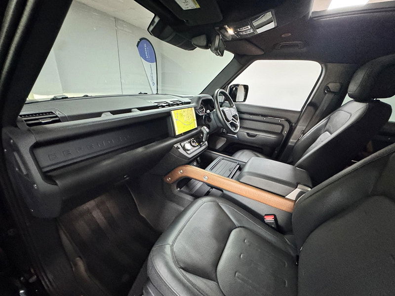 Land rover Defender 130 3.0 D300 MHEV X Auto 4WD Euro 6 (s/s) 5dr 5dr Automatic 2025