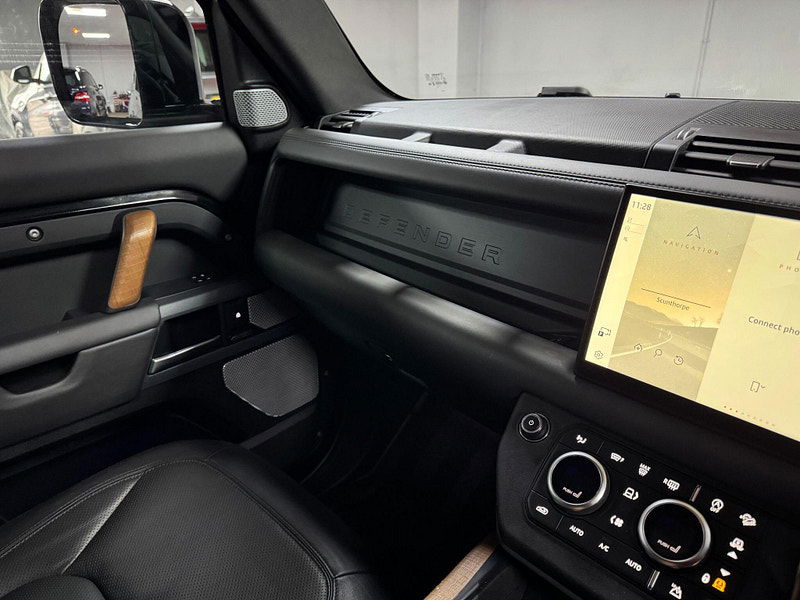 Land Rover Defender 130 3.0 D300 MHEV X Auto 4WD Euro 6 (s/s) 5dr 5dr Automatic 2026