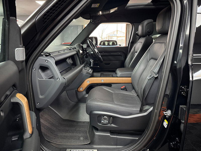 Land Rover Defender 130 3.0 D300 MHEV X Auto 4WD Euro 6 (s/s) 5dr 5dr Automatic 2026