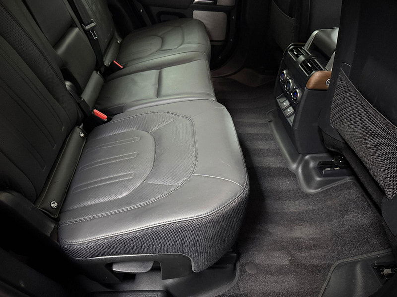 Land Rover Defender 130 3.0 D300 MHEV X Auto 4WD Euro 6 (s/s) 5dr 5dr Automatic 2026