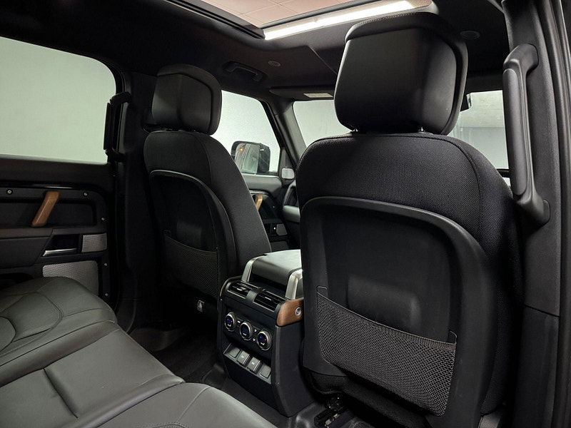 Land Rover Defender 130 3.0 D300 MHEV X Auto 4WD Euro 6 (s/s) 5dr 5dr Automatic 2026