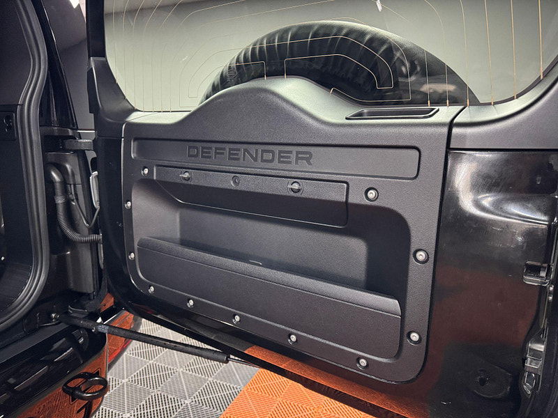 Land Rover Defender 130 3.0 D300 MHEV X Auto 4WD Euro 6 (s/s) 5dr 5dr Automatic 2026