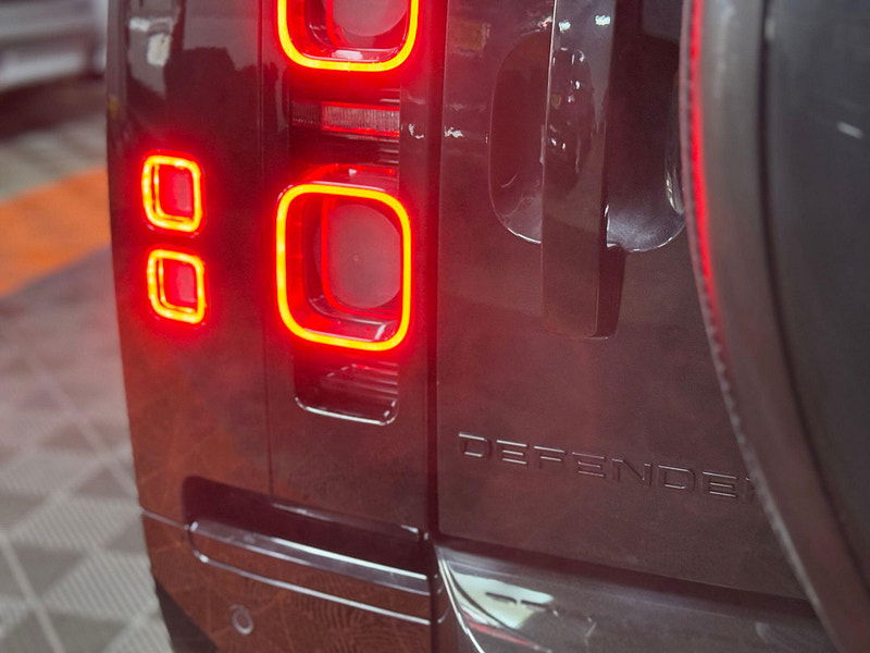 Land Rover Defender 130 3.0 D300 MHEV X Auto 4WD Euro 6 (s/s) 5dr 5dr Automatic 2026