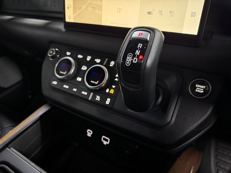 Land Rover Defender 130 3.0 D300 MHEV X Auto 4WD Euro 6 (s/s) 5dr 5dr Automatic 2026