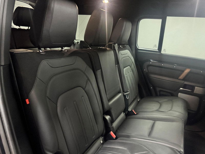 Land rover Defender 130 3.0 D300 MHEV X Auto 4WD Euro 6 (s/s) 5dr 5dr Automatic 2025