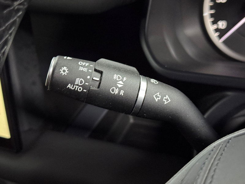 Land Rover Defender 130 3.0 D300 MHEV X Auto 4WD Euro 6 (s/s) 5dr 5dr Automatic 2026