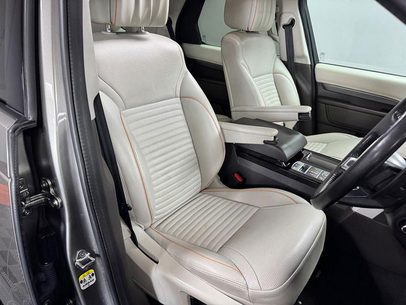 Land Rover DISCOVERY 3.0 SD V6 HSE Luxury Auto 4WD Euro 6 (s/s) 5dr 5dr Automatic 2025