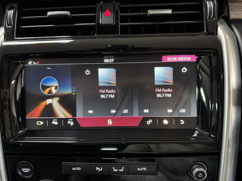 Land Rover DISCOVERY 3.0 SD V6 HSE Luxury Auto 4WD Euro 6 (s/s) 5dr 5dr Automatic 2025